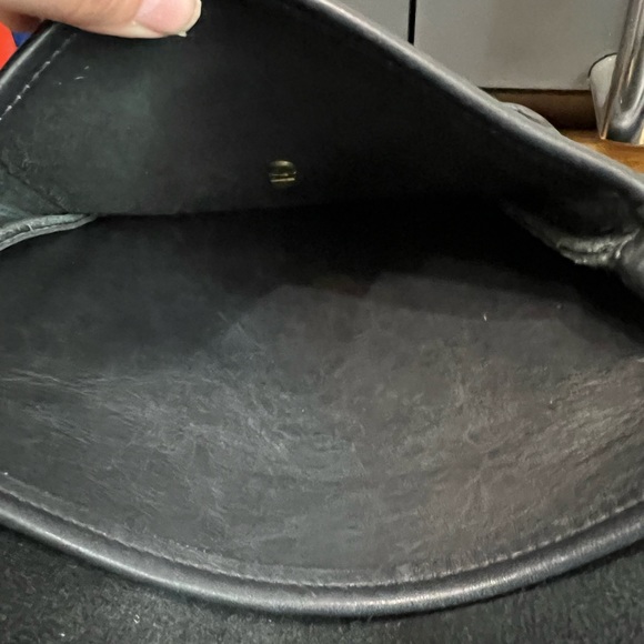 Vintage Coach purse from the 80’s. Made in the USA. All soft leather. Clean. - Picture 8 of 9
